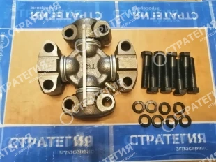 RE52347 Крестовина карданного вала трансмиссии 5C John Deere 6810/6910, 7200/7210, 7400/7410, 7510 | Аналог