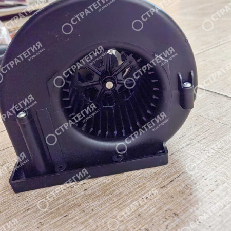 KV16757 Электромотор печки кабины 12V (AT358678; 71384556) JOHN DEERE | Аналог