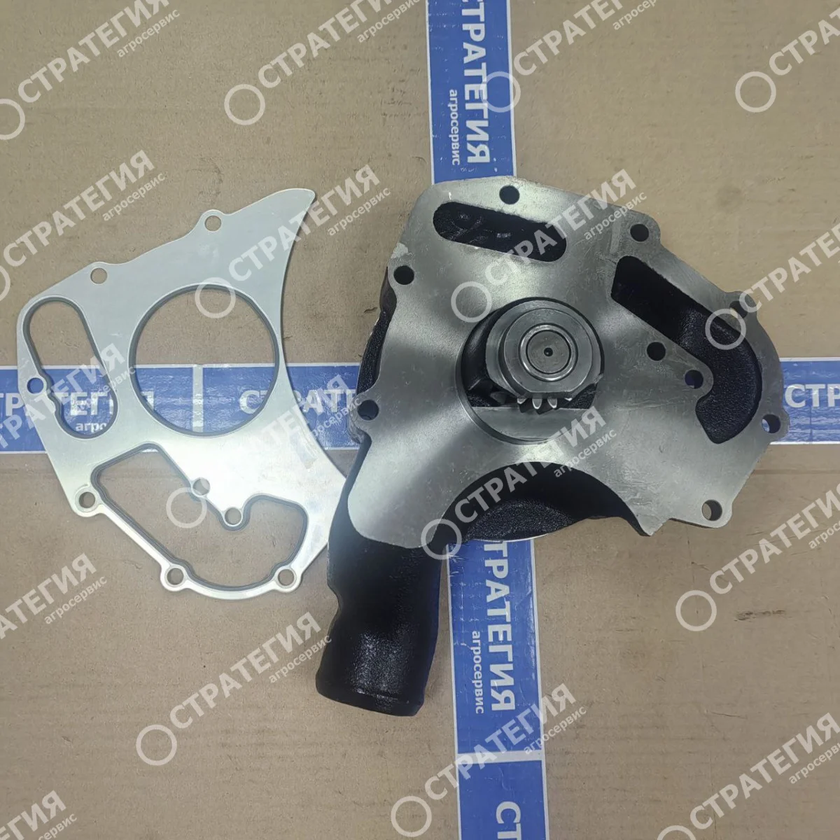 750529 Помпа водяная Manitou